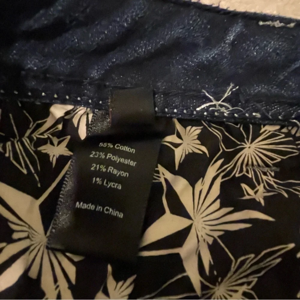 People’s Liberation bling bootleg jeans-size 26 EUC